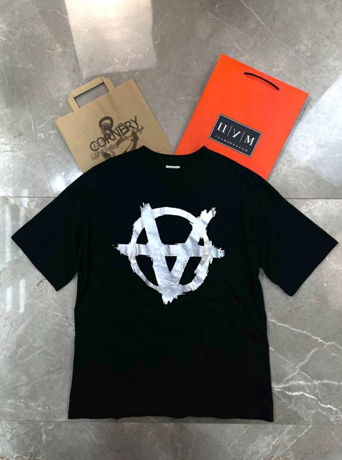 Футболка Vetements