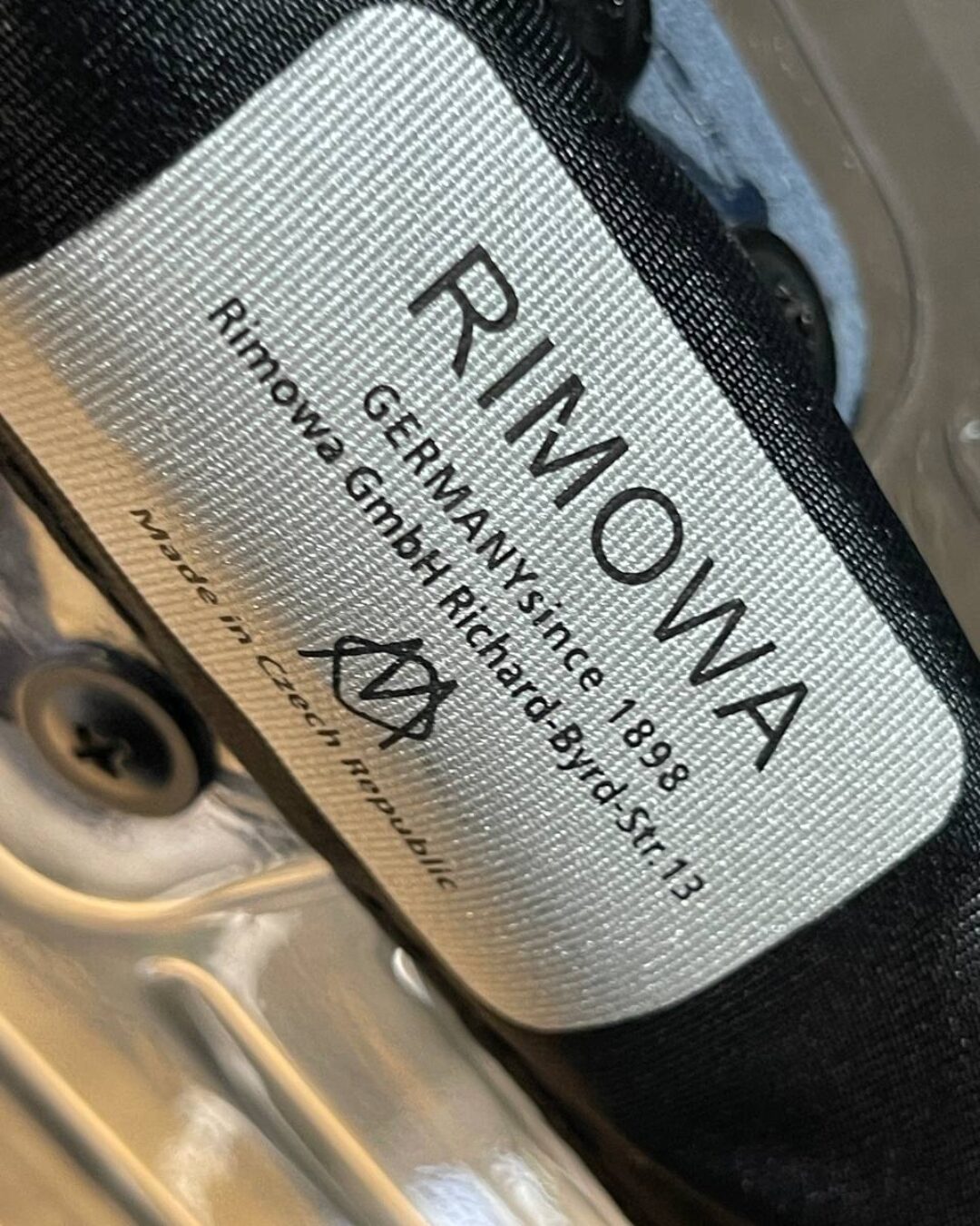 Чемодан Off-White — изображение 8