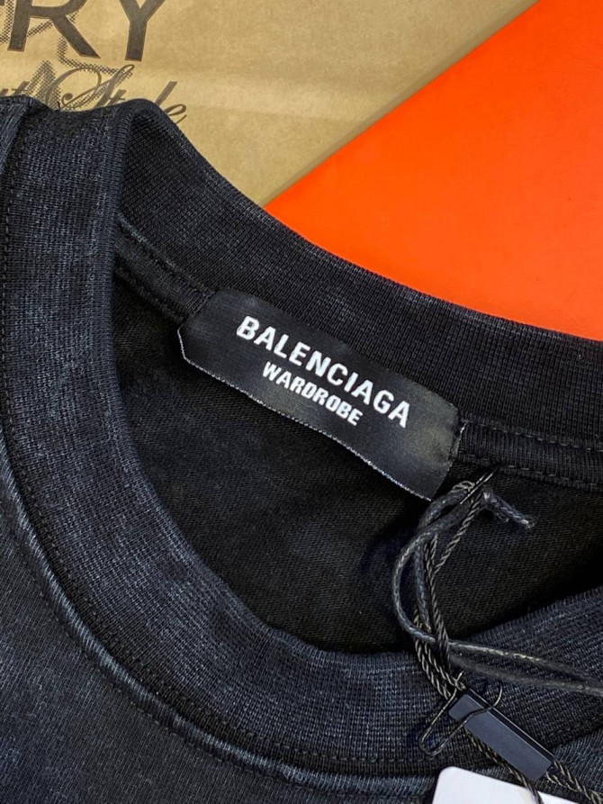 Футболка Balenciaga — изображение 3