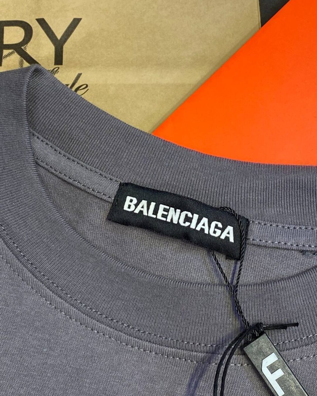 Футболка Balenciaga — изображение 4