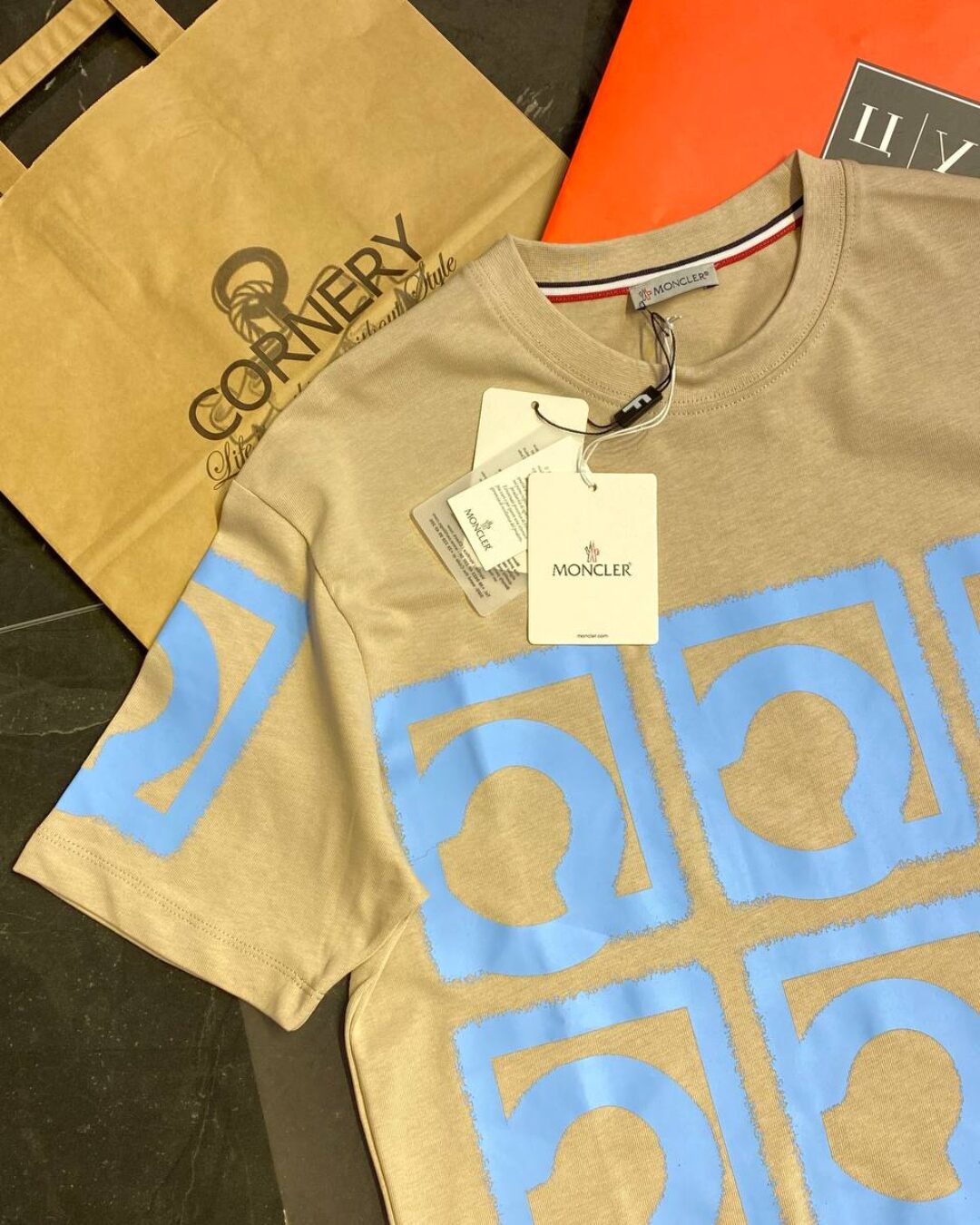 Футболка Moncler — изображение 2