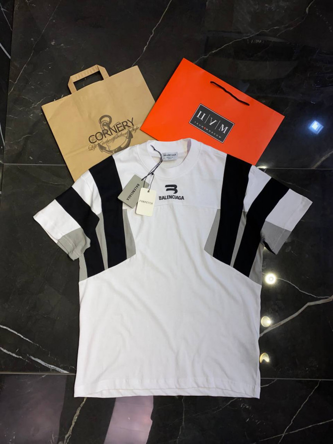 Футболка Balenciaga