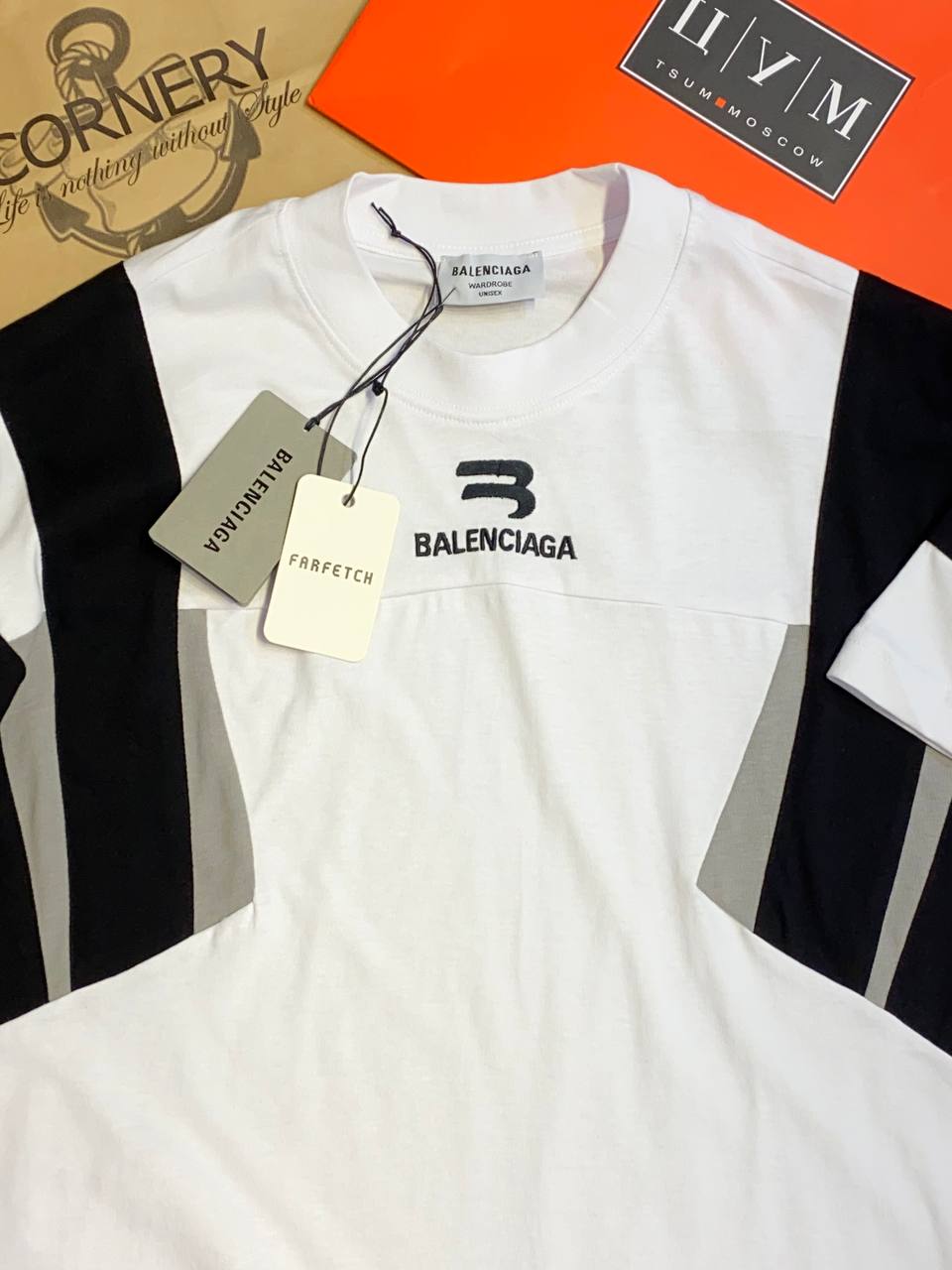 Футболка Balenciaga — фото 7