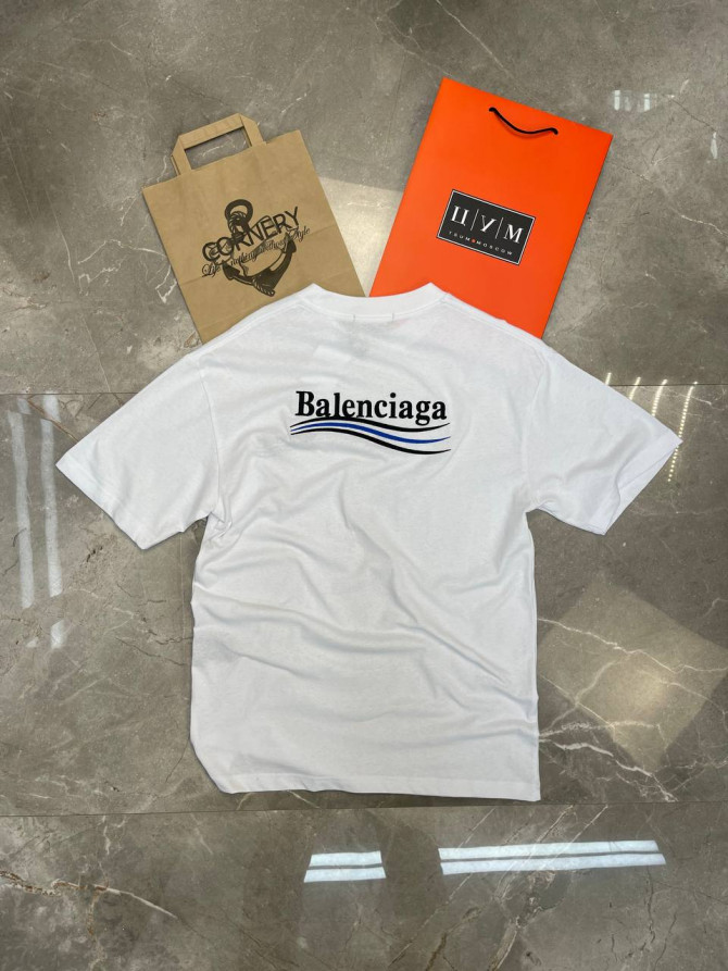 Футболка Balenciaga — изображение 3