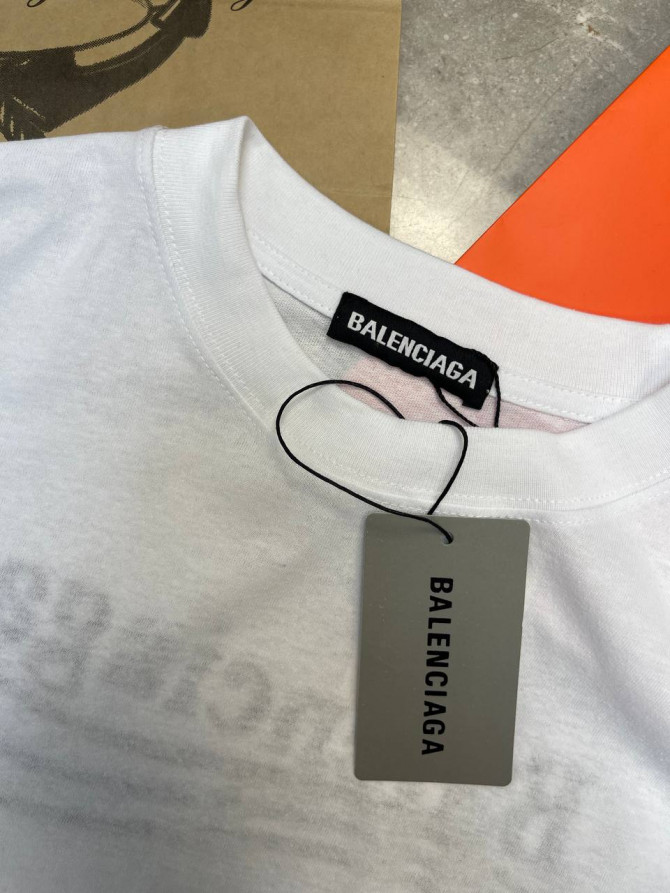 Футболка Balenciaga — изображение 5