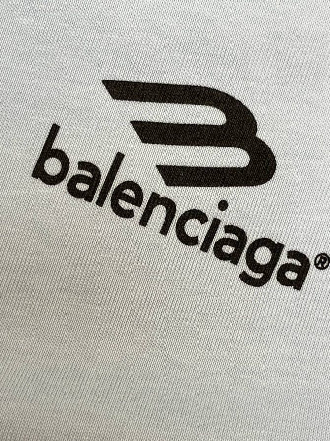 Футболка Balenciaga — изображение 5