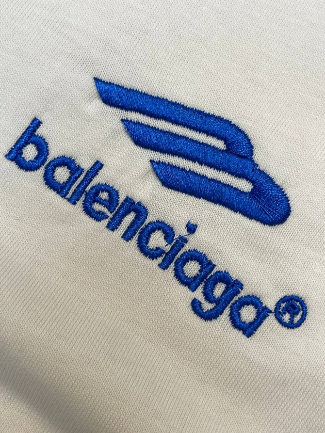 Футболка Balenciaga — изображение 5