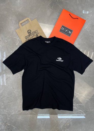 Футболка Balenciaga