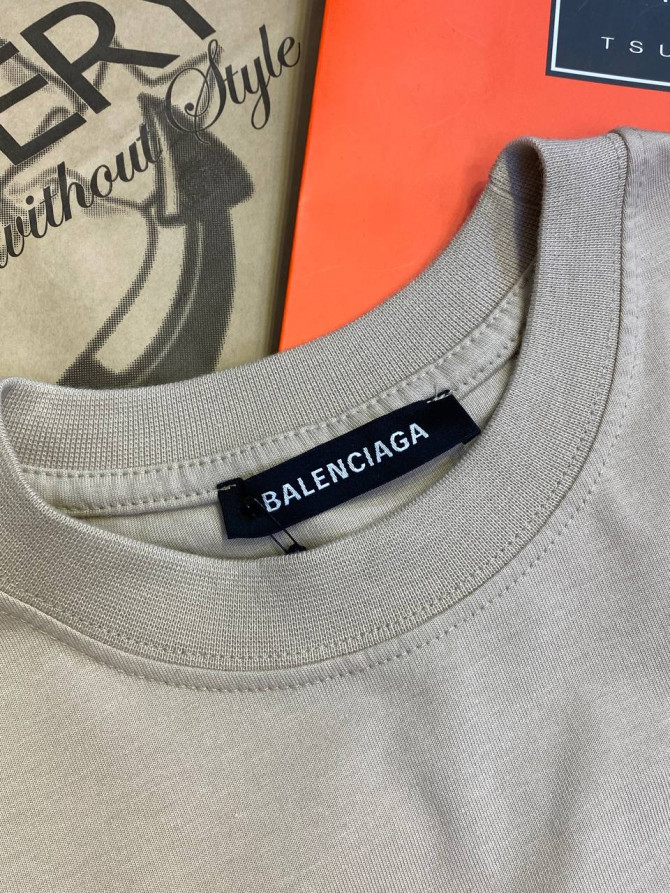 Футболка Balenciaga — изображение 4
