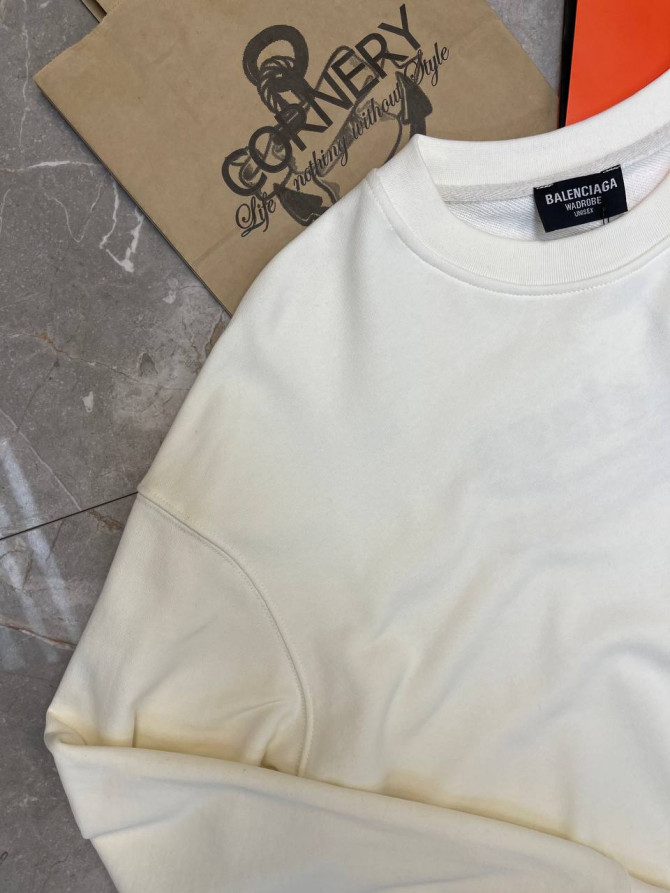 Кофта Balenciaga — изображение 4
