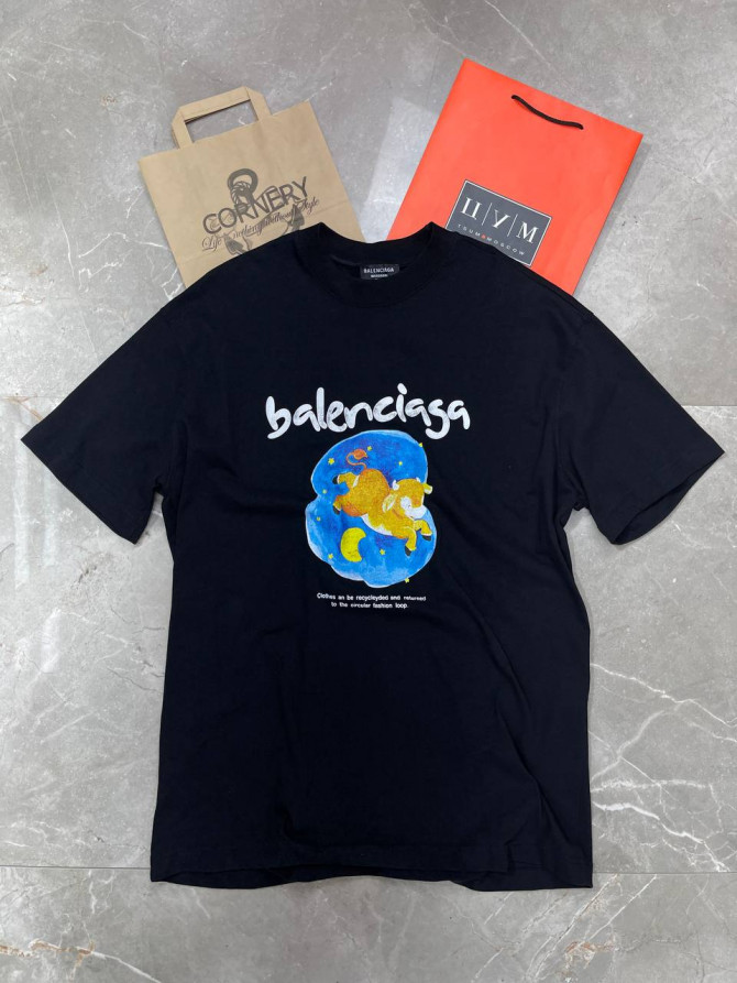 Футболка Balenciaga