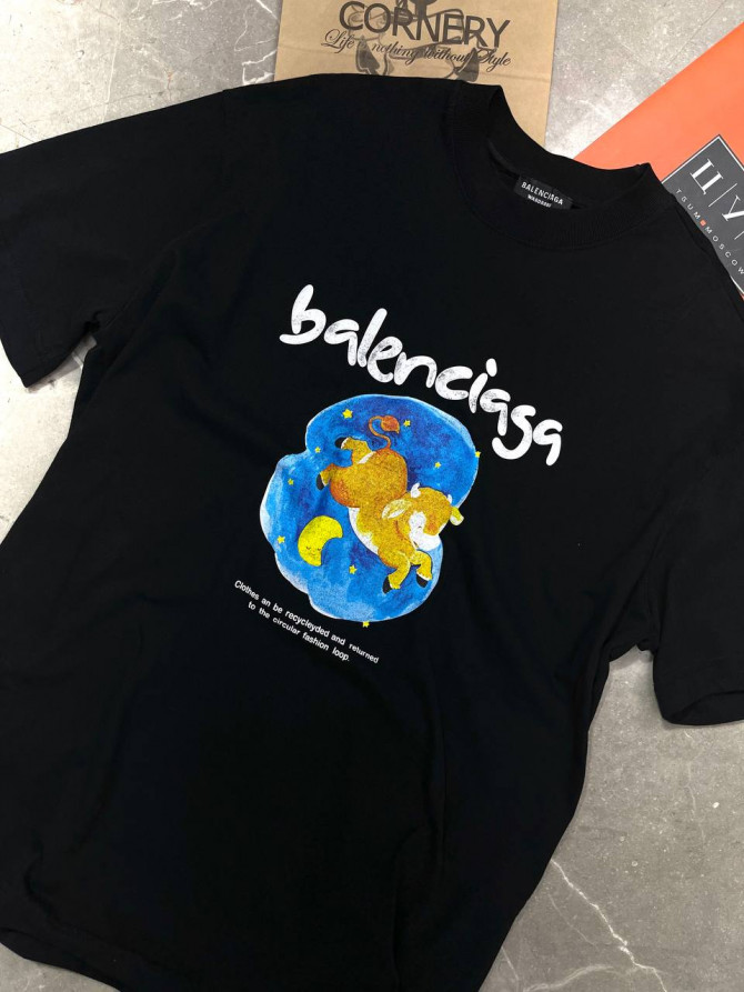 Футболка Balenciaga — изображение 5