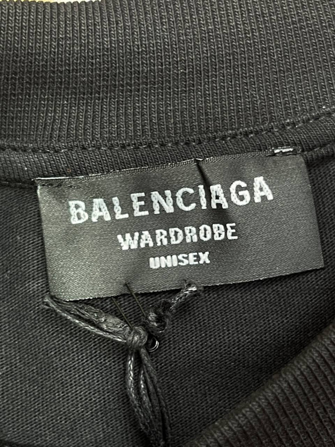 Футболка Balenciaga — изображение 6