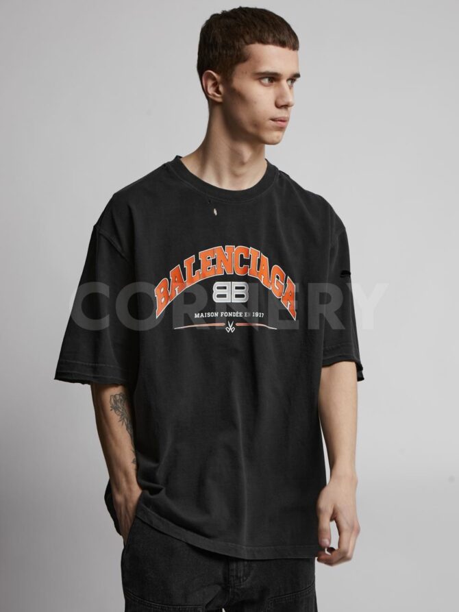 Футболка Balenciaga
