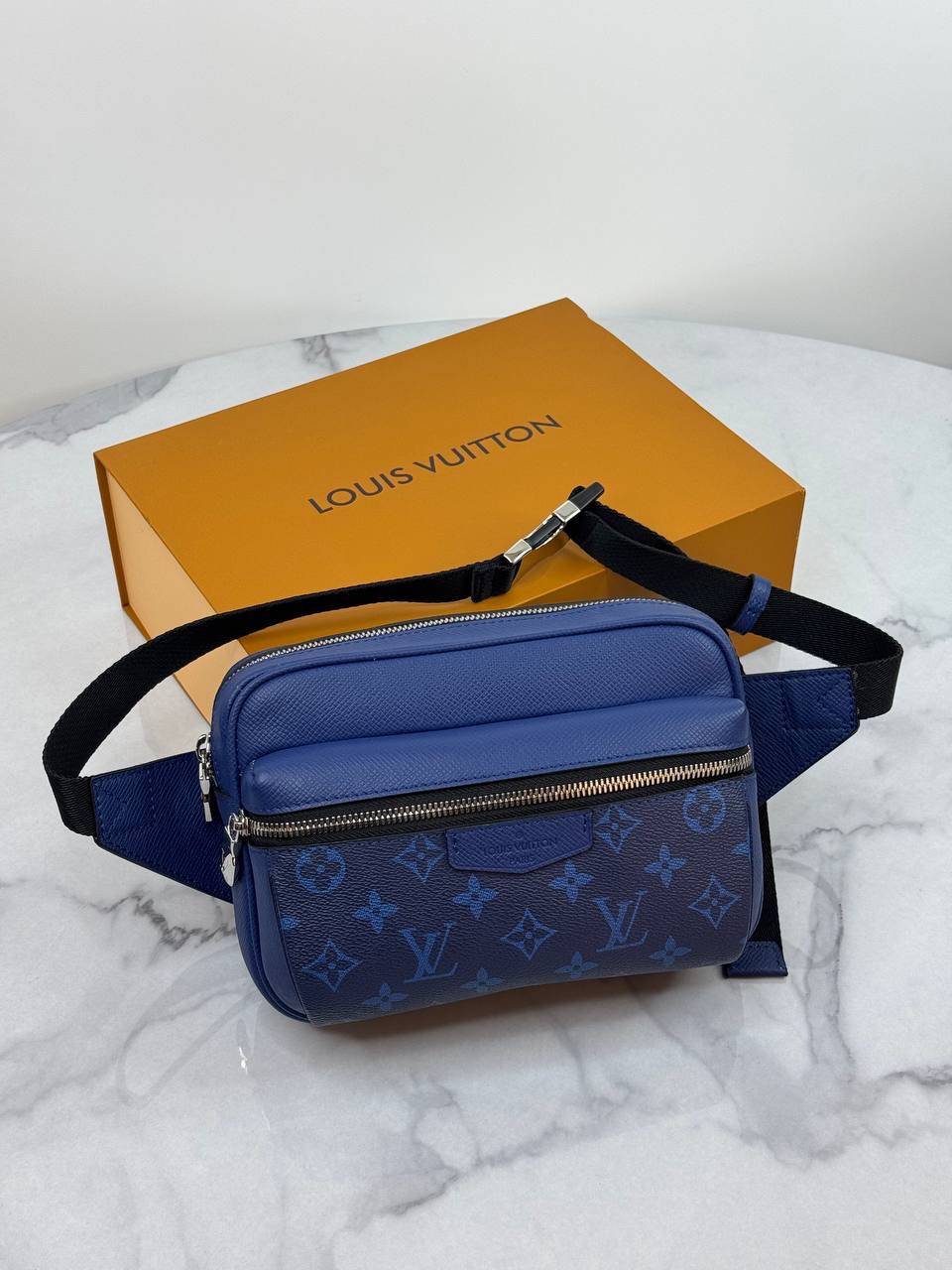 Сумка Louis Vuitton Outdoor Messenger Monogram Pacific Taiga Blue