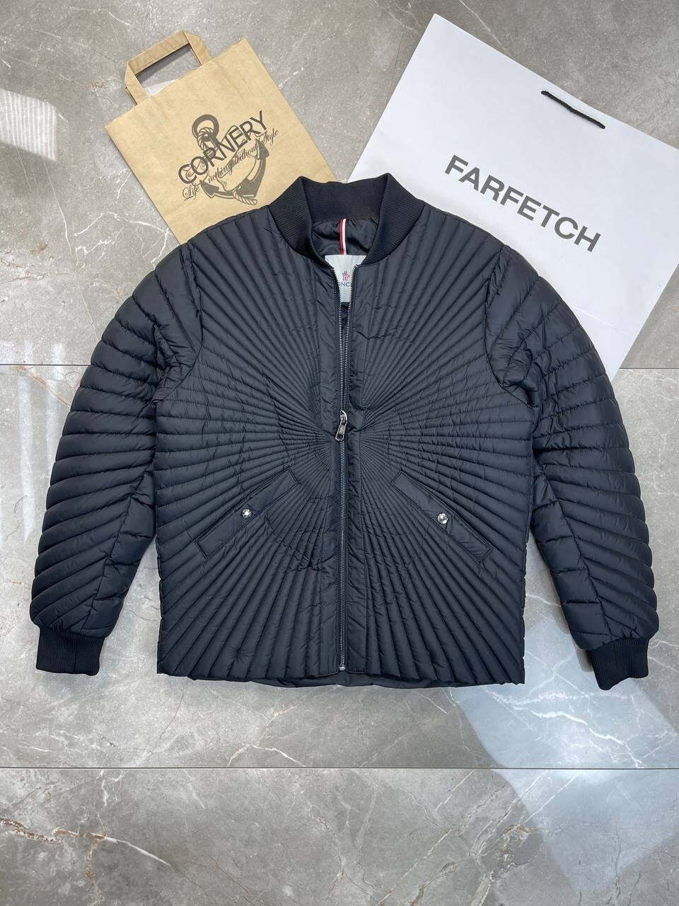 Бомбер Moncler