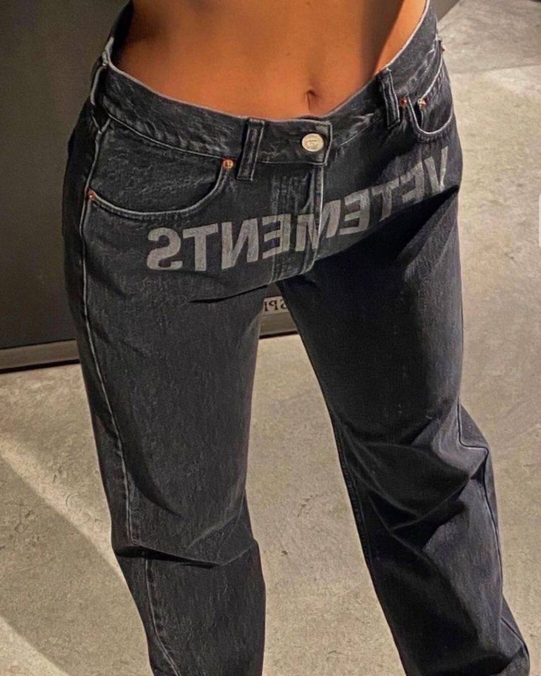 Джинсы Vetements — изображение 9