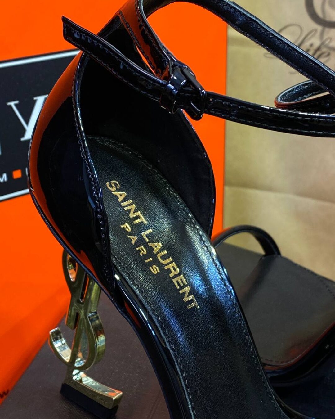 Туфли Yves Saint Laurent — изображение 2