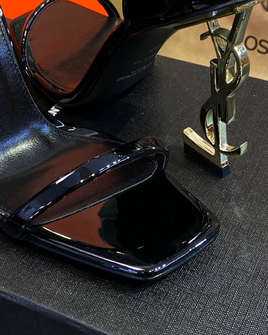 Туфли Yves Saint Laurent — изображение 7