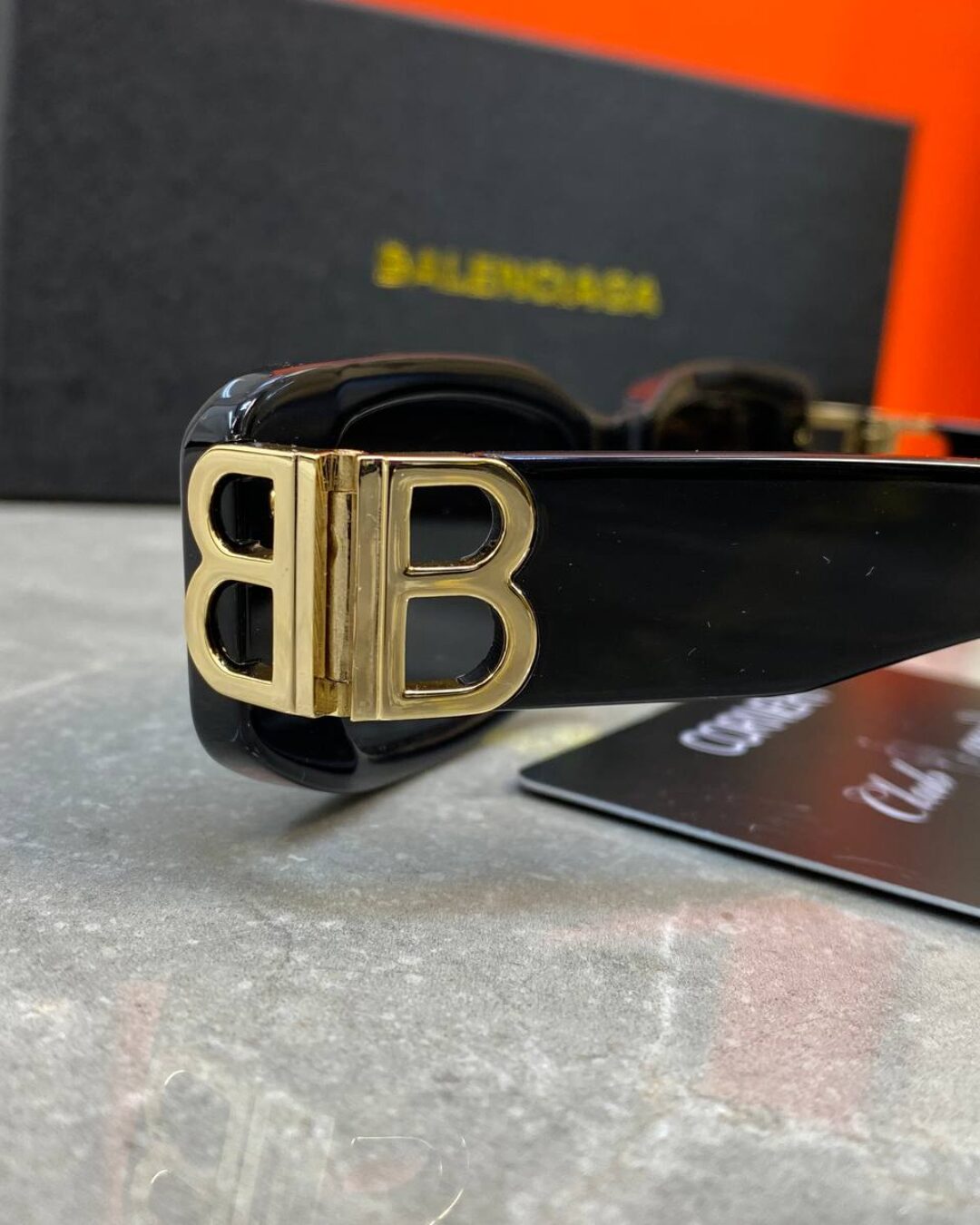 Очки Balenciaga — изображение 9