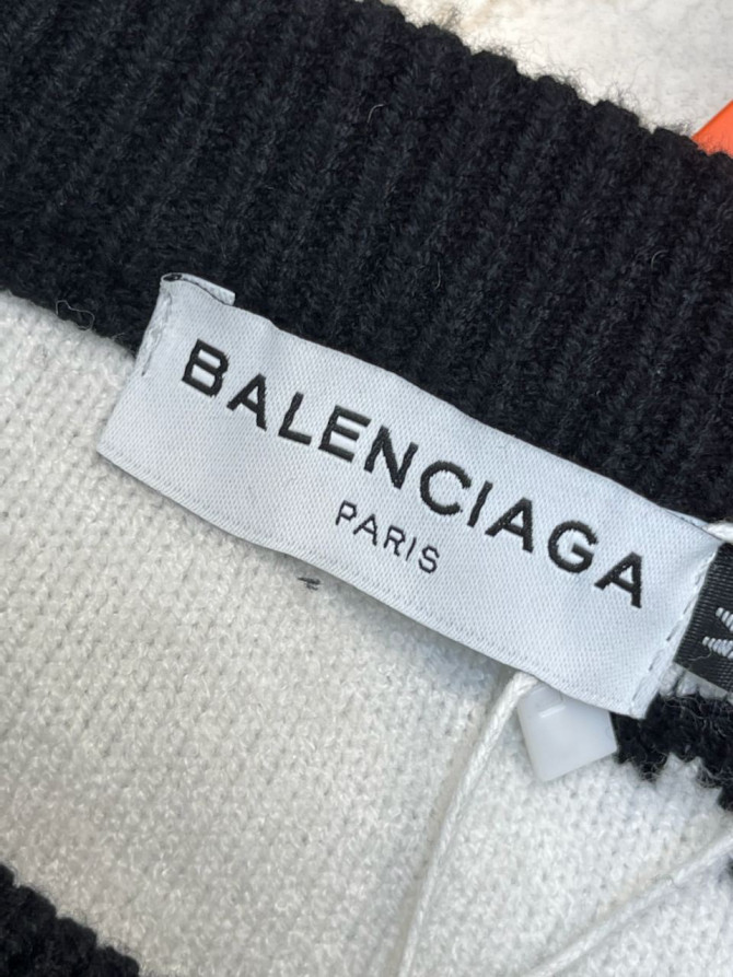 Свитер Balenciaga — изображение 6