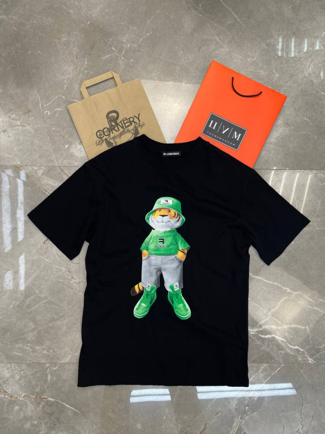 Футболка Balenciaga