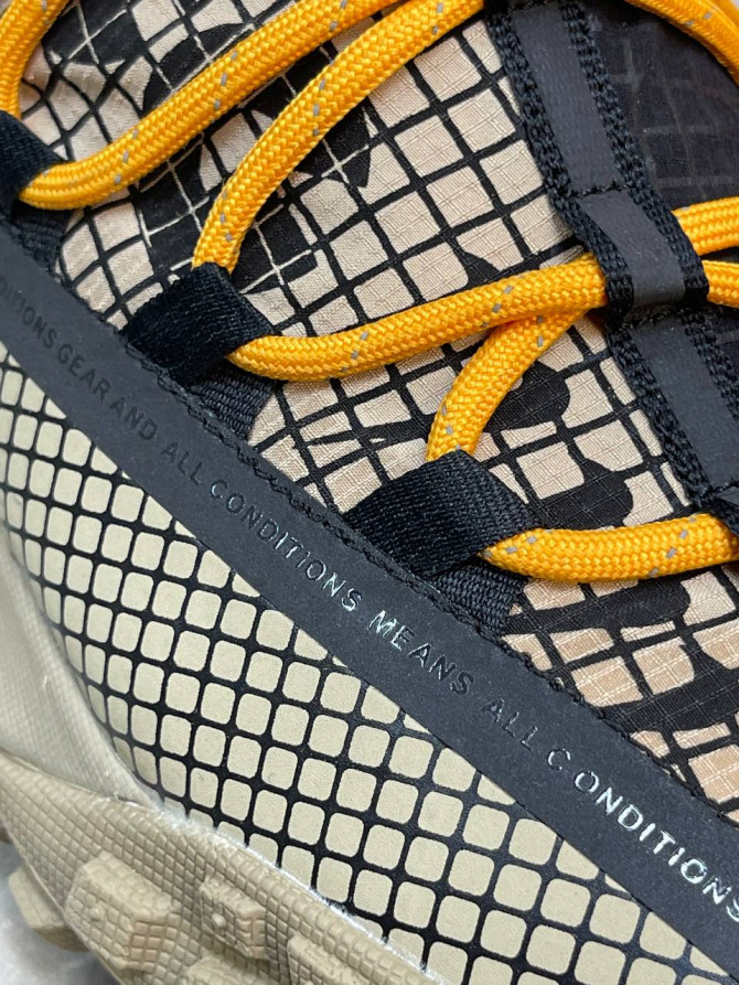 Кроссовки Nike ACG Mountain Fly Low Fossil Stone Black — изображение 9