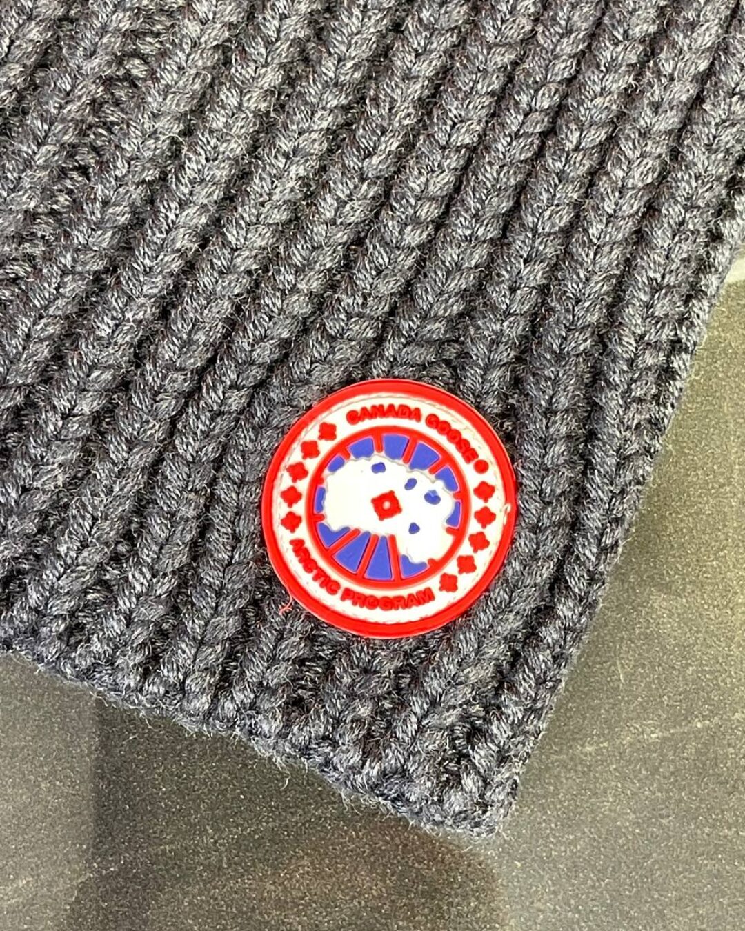 Шапка Canada Goose — изображение 2