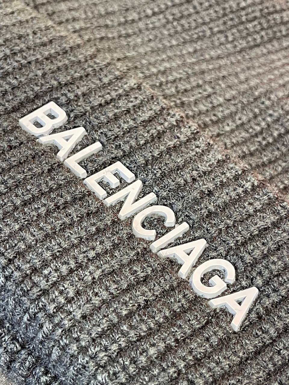 Шапка Balenciaga — фото 3