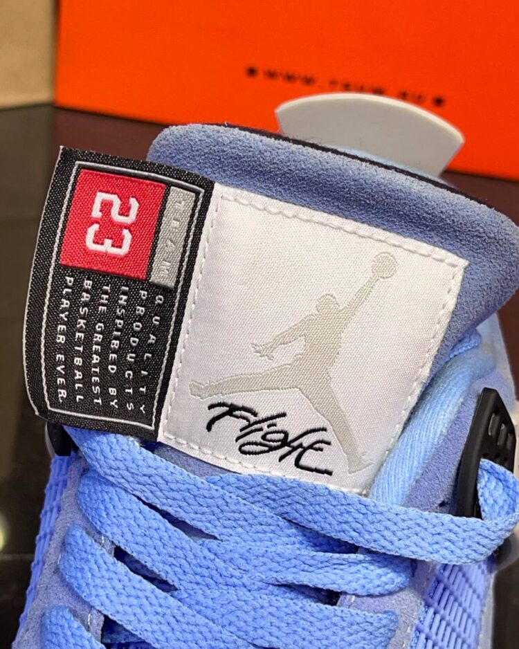 Кроссовки Nike Air Jordan 4 Retro 4 Retro University Blue — фото 4