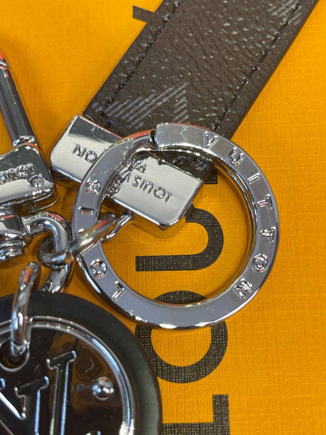 Брелок Louis Vuitton — изображение 4