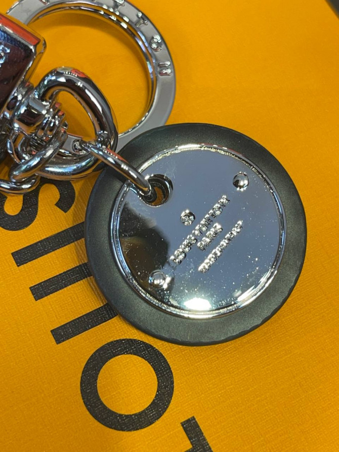 Брелок Louis Vuitton — изображение 7