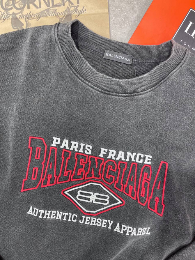 Кофта Balenciaga — изображение 8