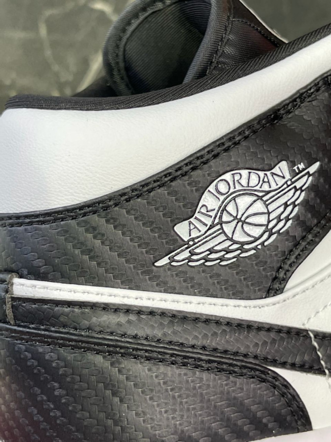 Кроссовки Nike Air Jordan 1 Mid Carbon Fiber All-Star — изображение 2