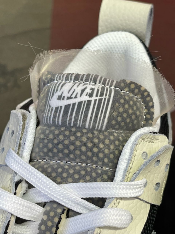 Кеды Nike Wmns Dunk Low Disrupt Ivory Black — изображение 3