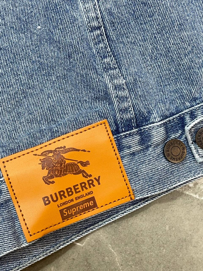Джинсовка Burberry x Supreme — изображение 10