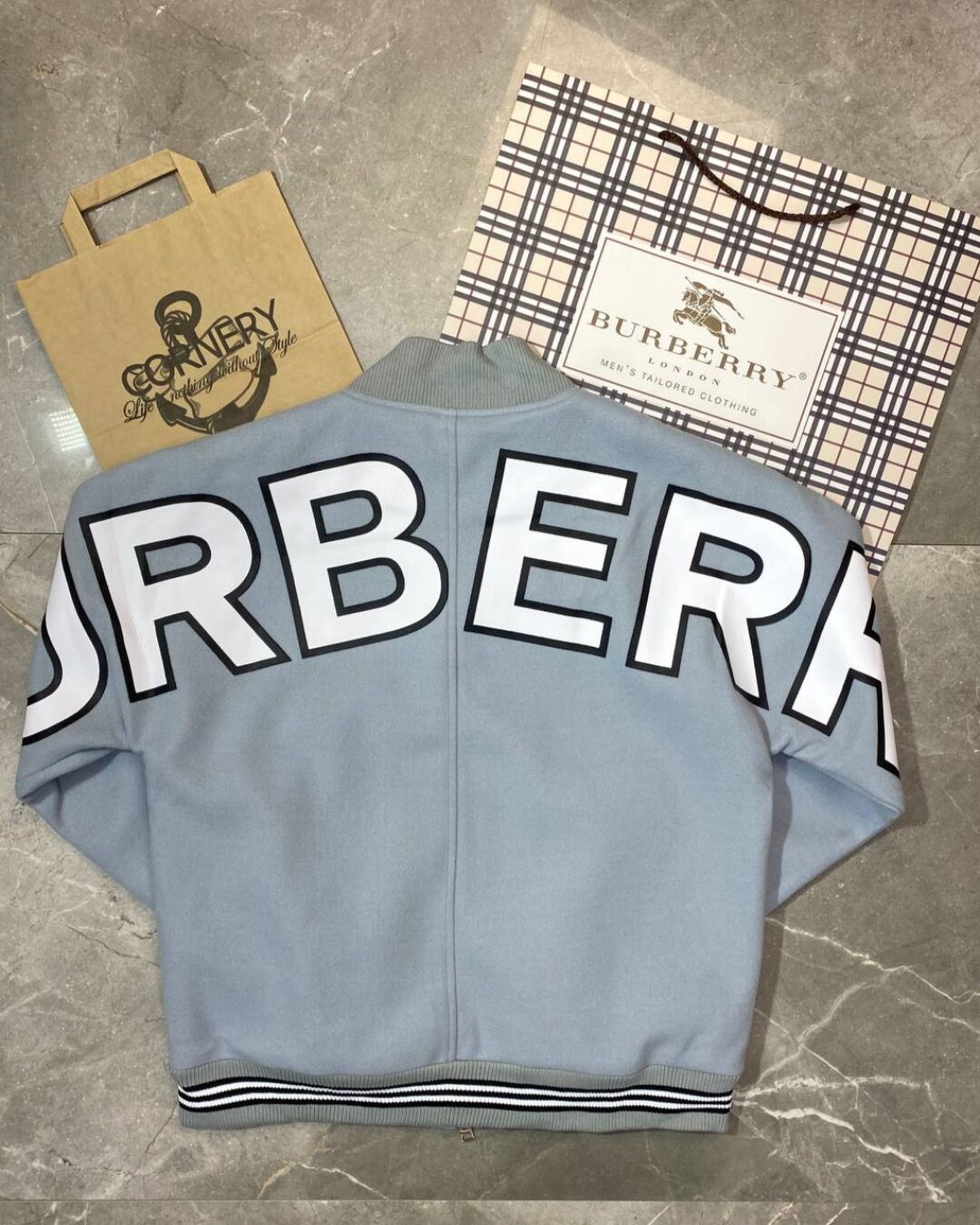 Бомбер Burberry — изображение 2