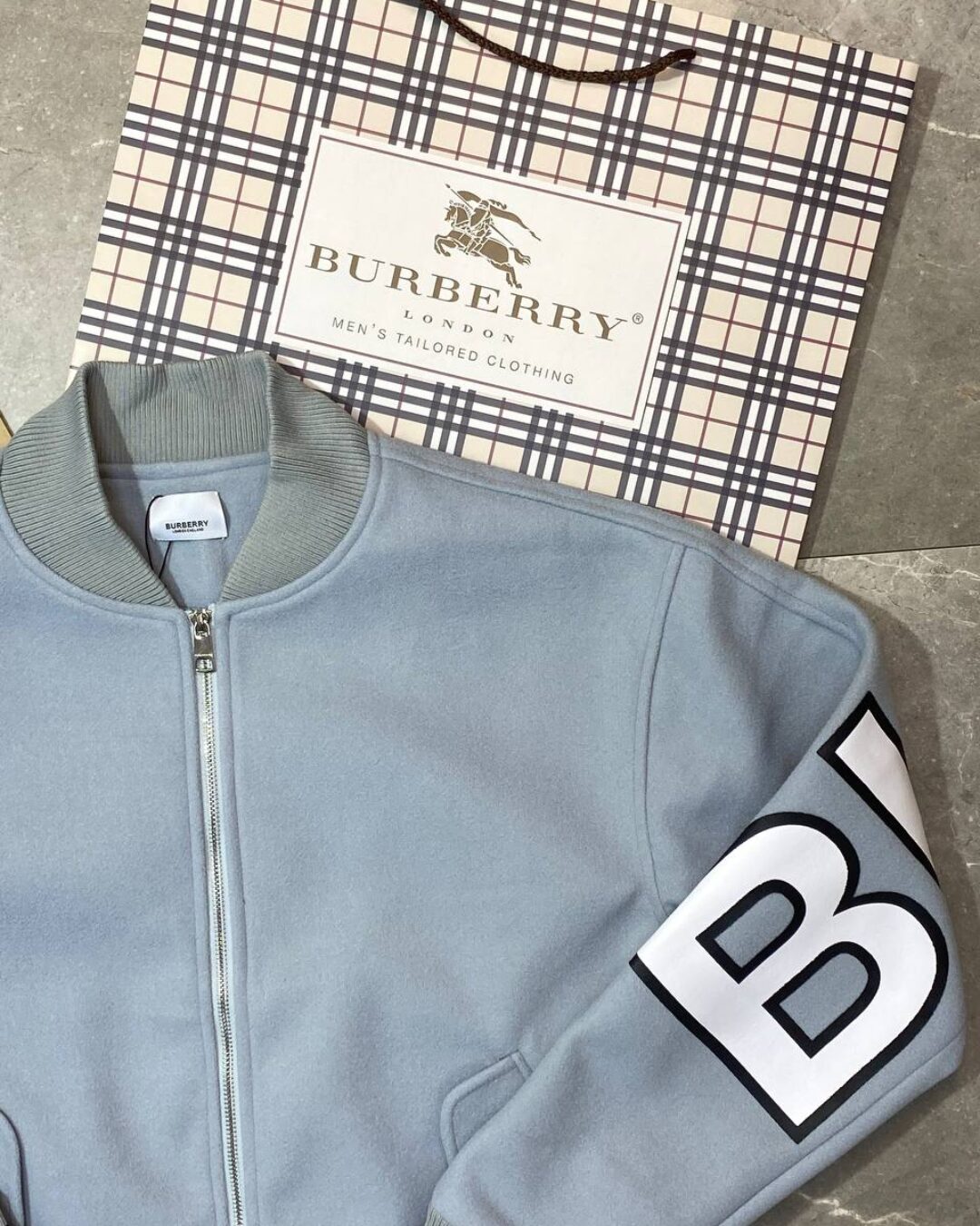 Бомбер Burberry — изображение 3