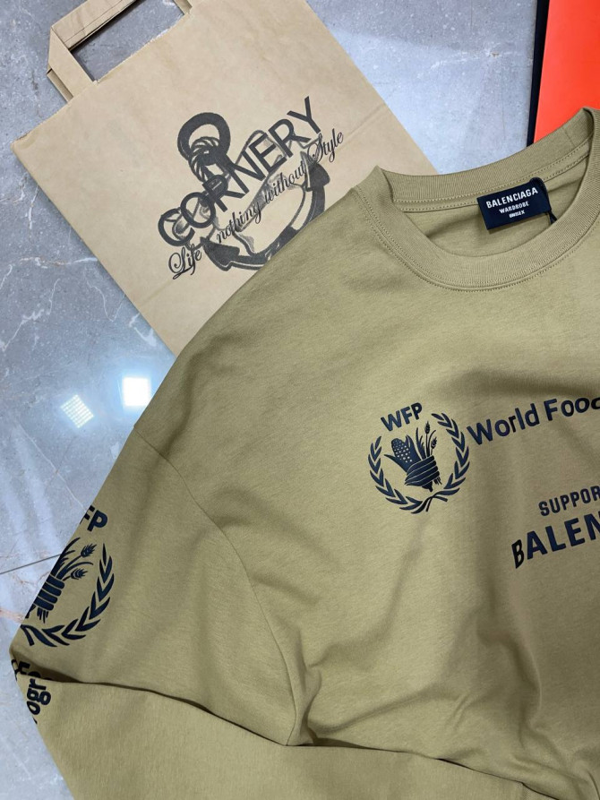 Кофта Balenciaga — изображение 9