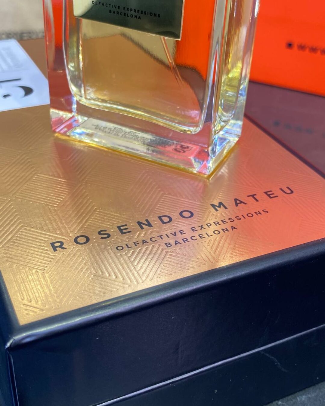 Парфюм Rosendo Mateu — изображение 5
