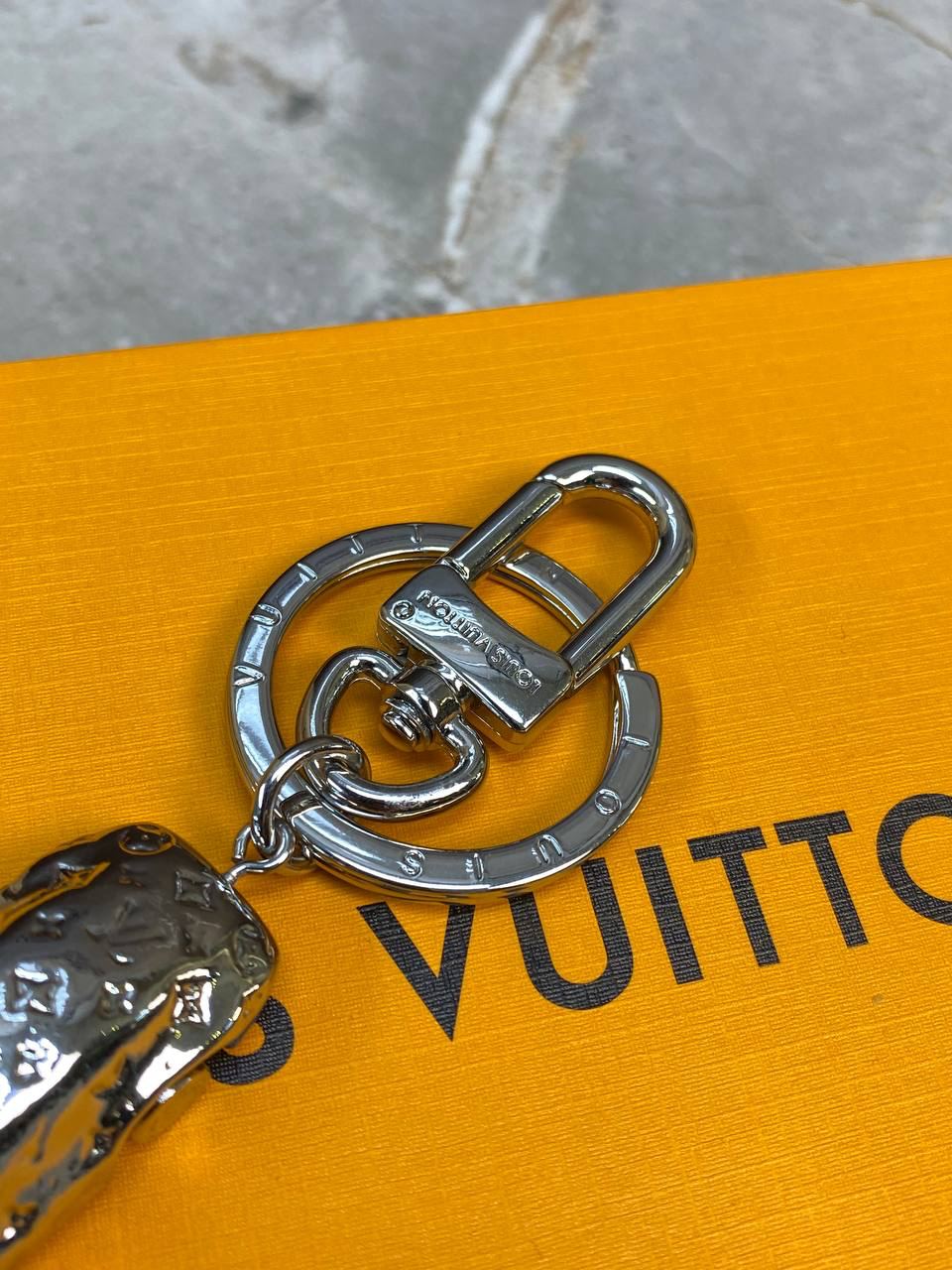 Брелок Louis Vuitton — фото 6