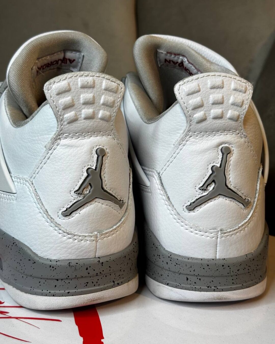 Кроссовки Jordan 4 Retro White Oreo — изображение 2