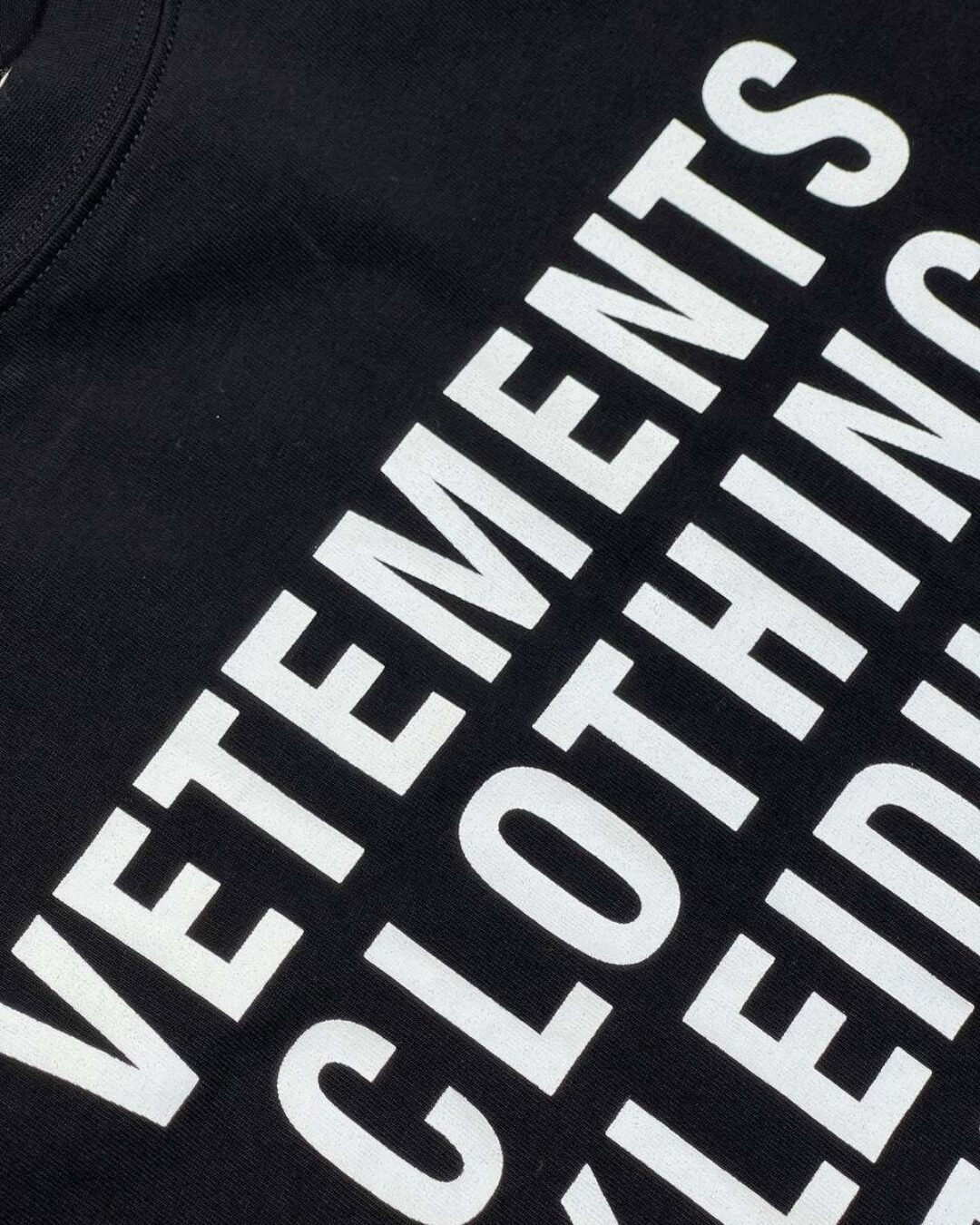 Футболка Vetements Clothing — изображение 6