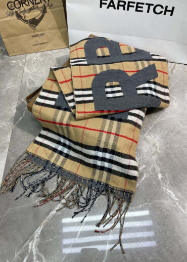 Шарф Burberry