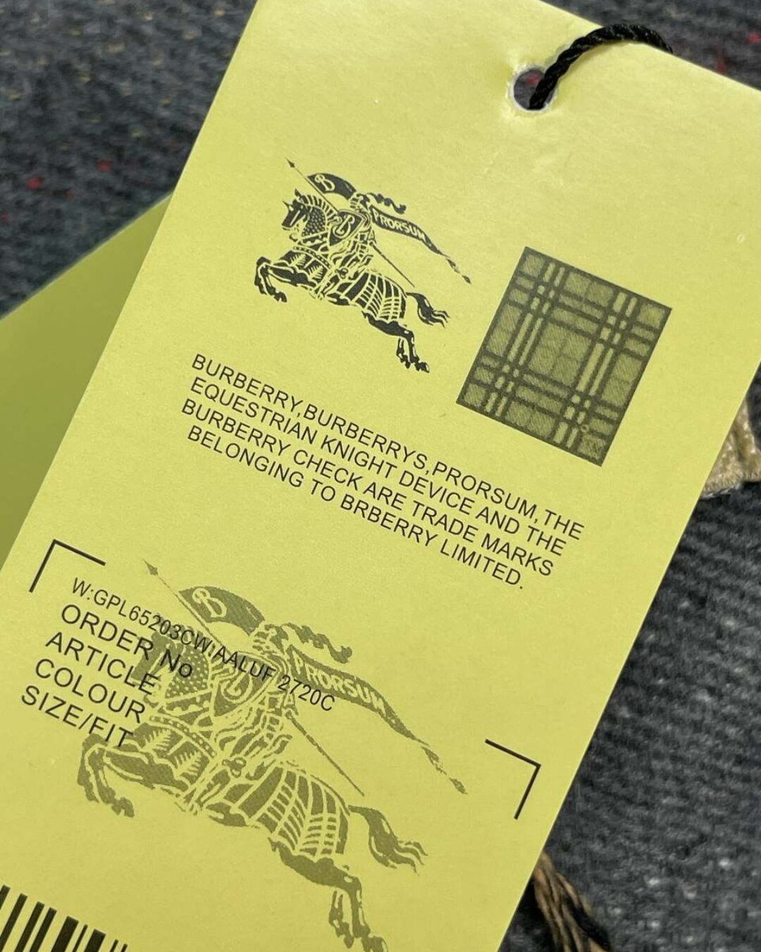 Шарф Burberry — изображение 8