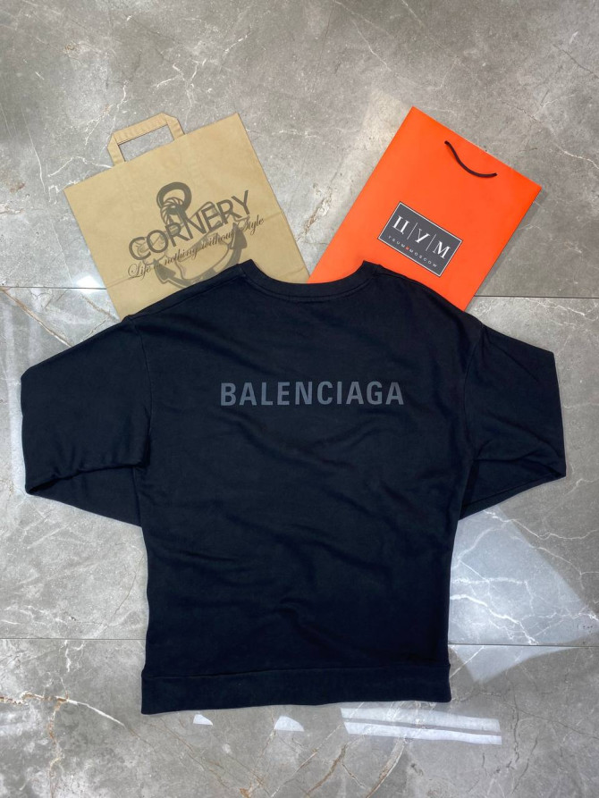 Кофта Balenciaga — изображение 3