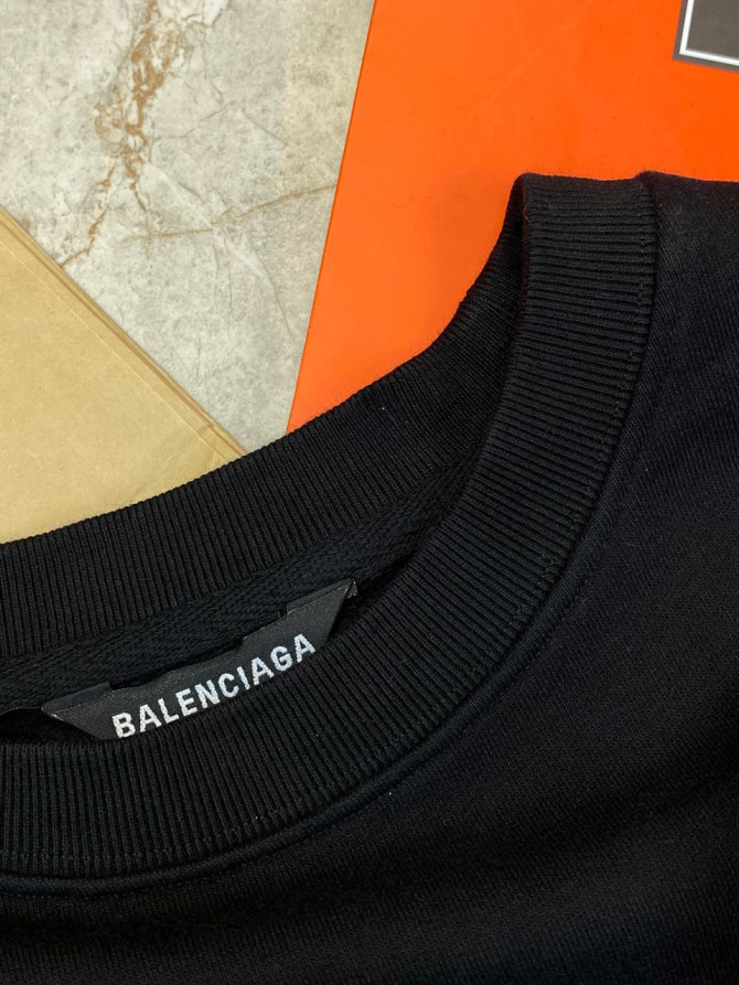 Кофта Balenciaga — изображение 6