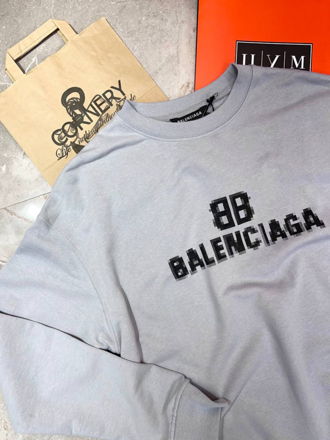 Кофта Balenciaga — изображение 3