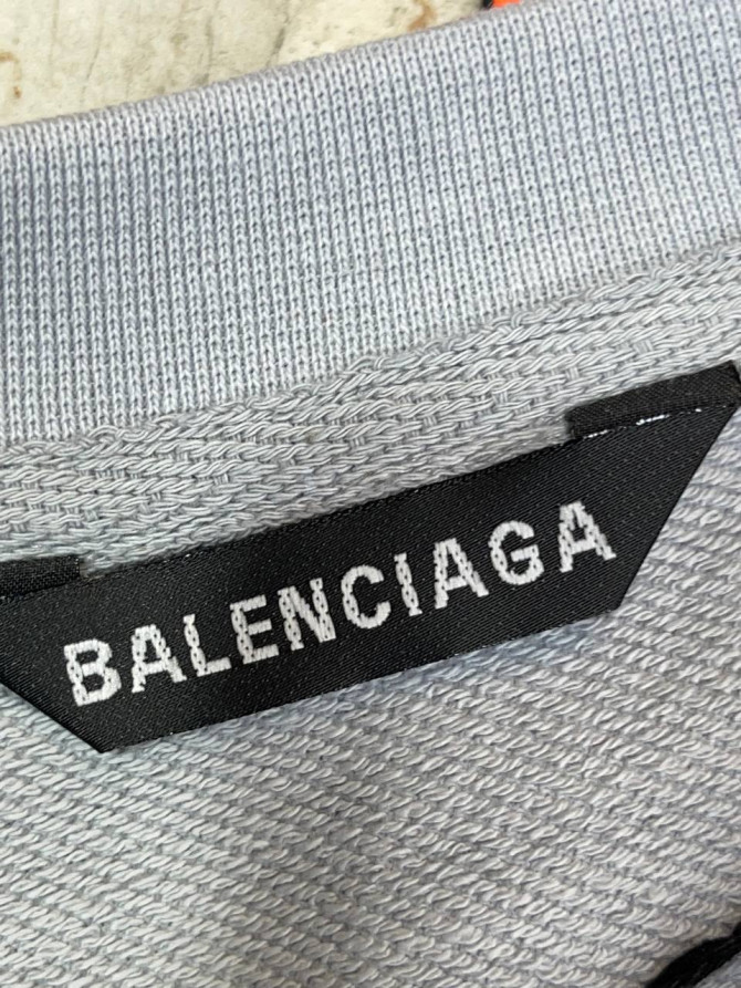 Кофта Balenciaga — изображение 5