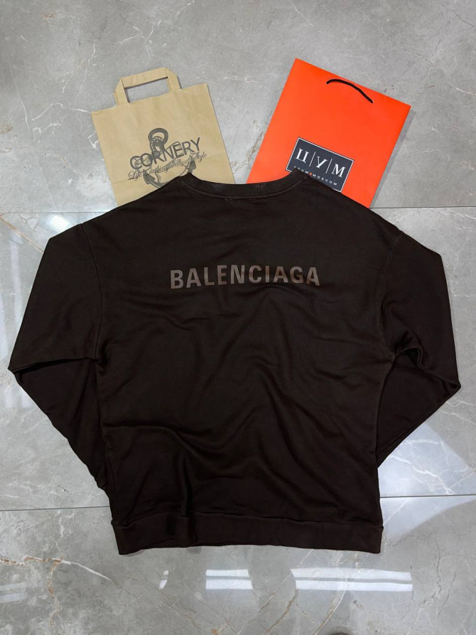 Кофта Balenciaga — изображение 3